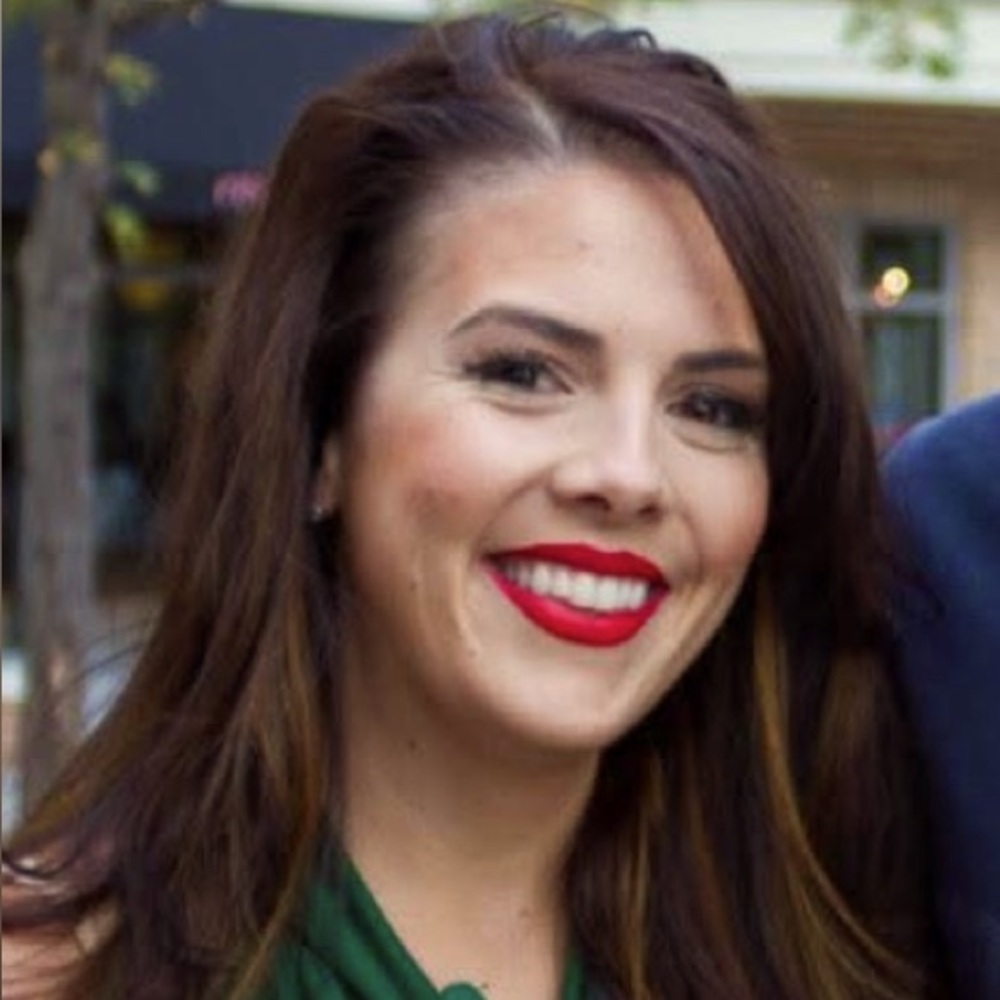 Meet your Posher, Lauren